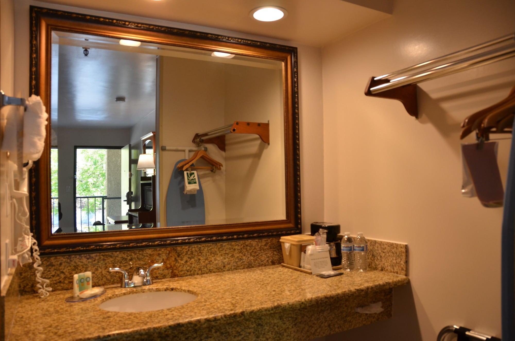 Quality Inn Ontario Airport Convention Center Bagian luar foto