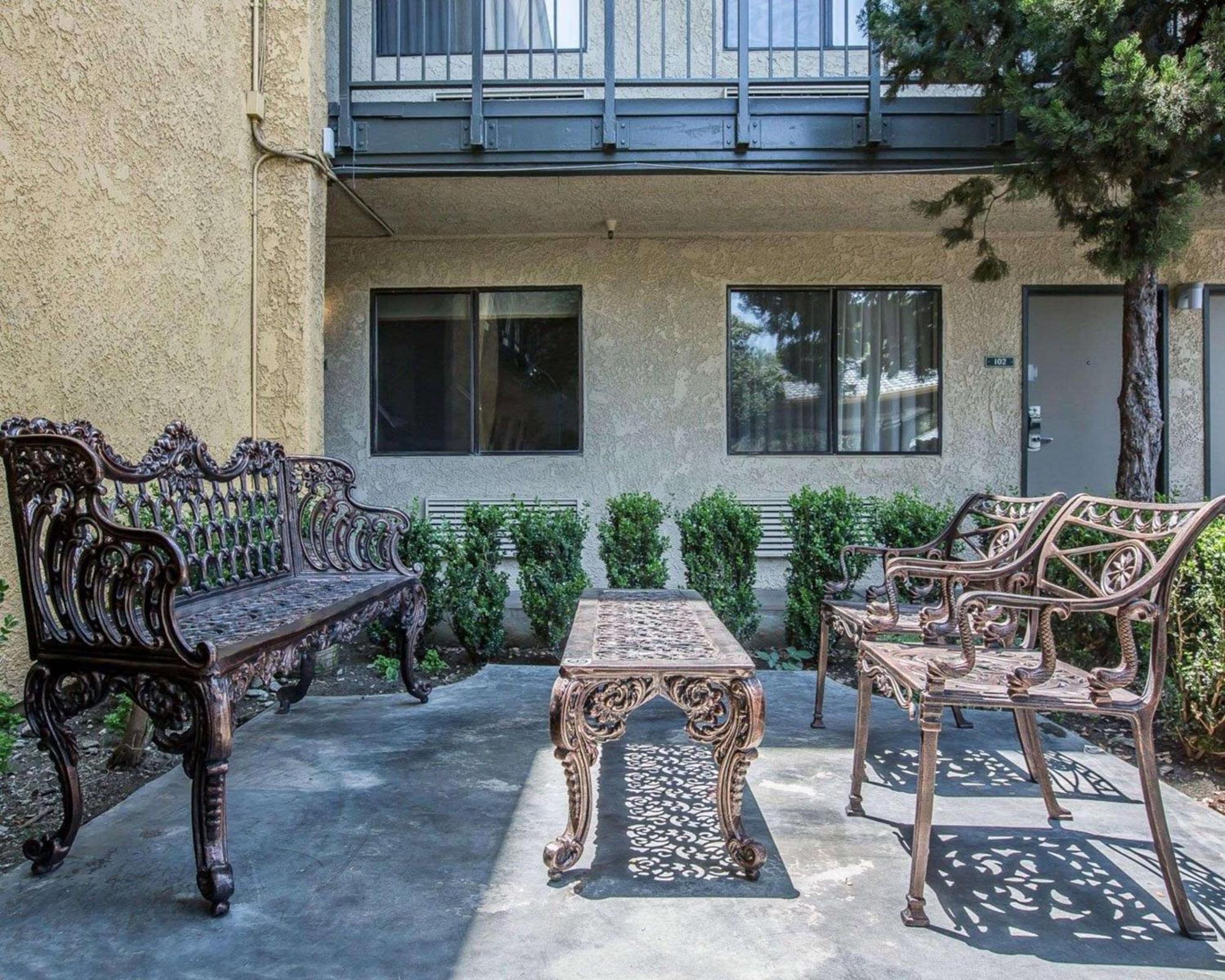 Quality Inn Ontario Airport Convention Center Bagian luar foto