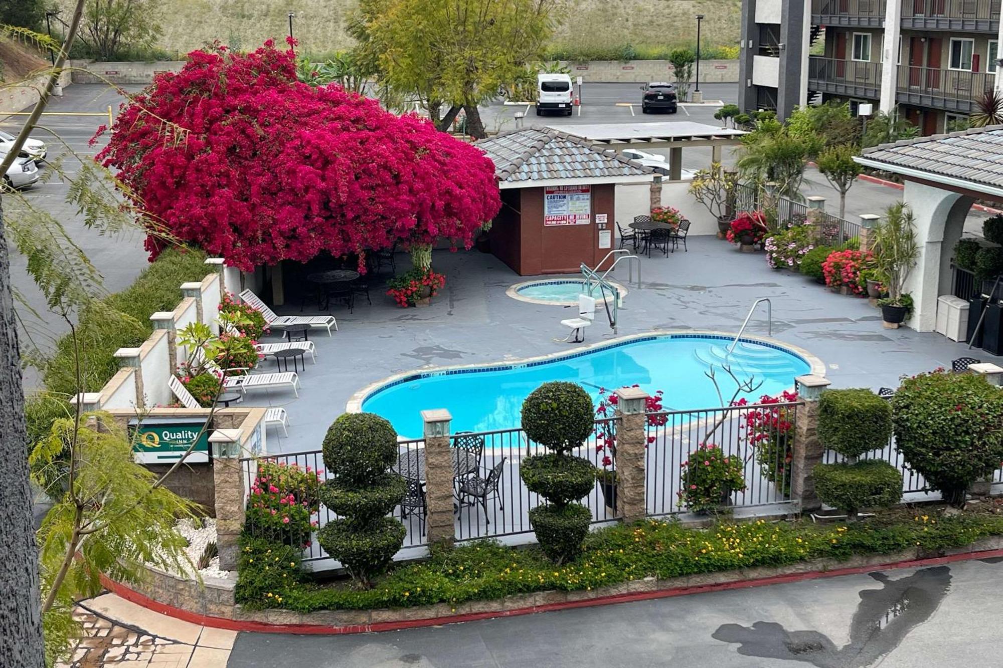 Quality Inn Ontario Airport Convention Center Bagian luar foto