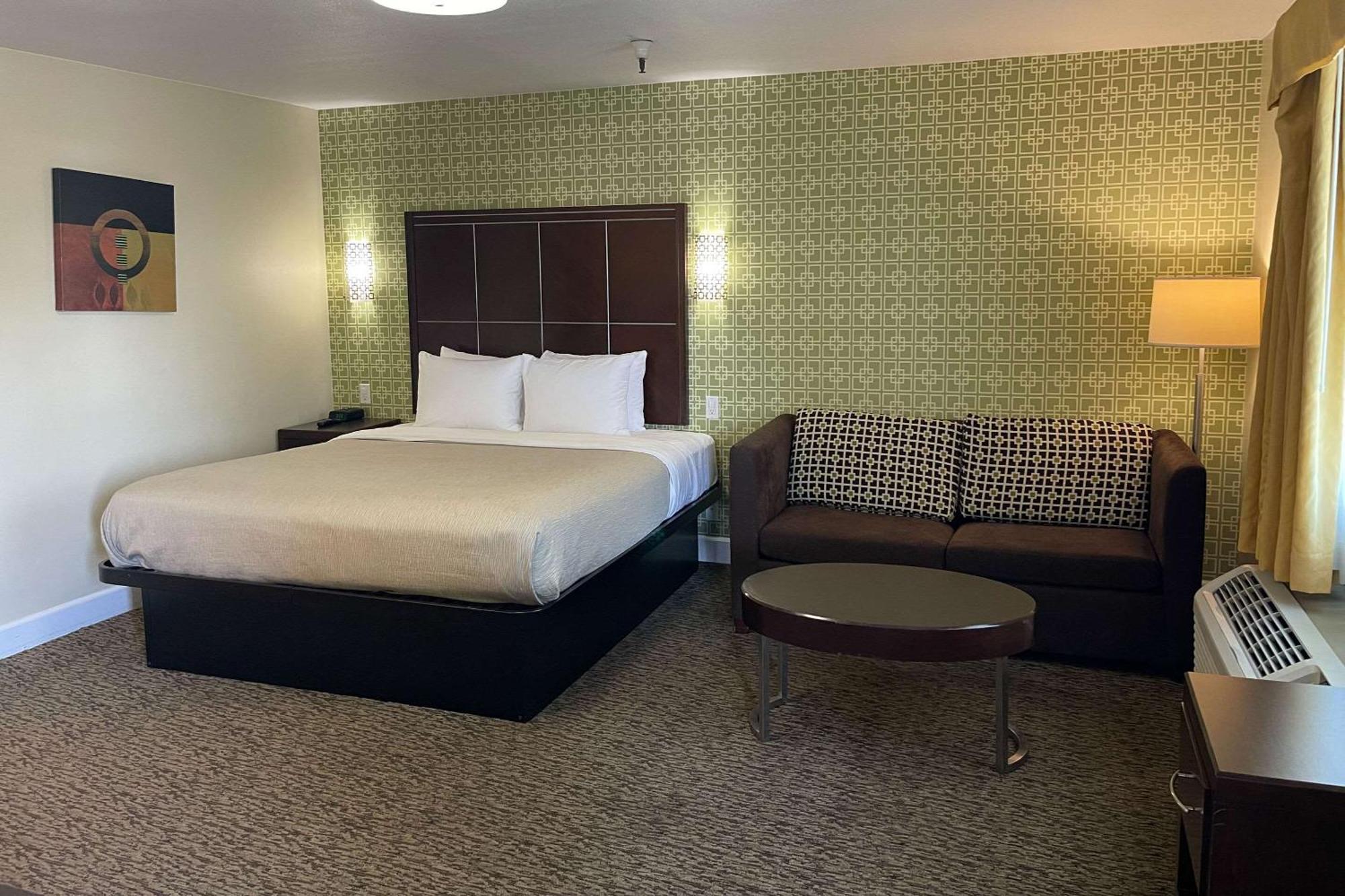 Quality Inn Ontario Airport Convention Center Bagian luar foto