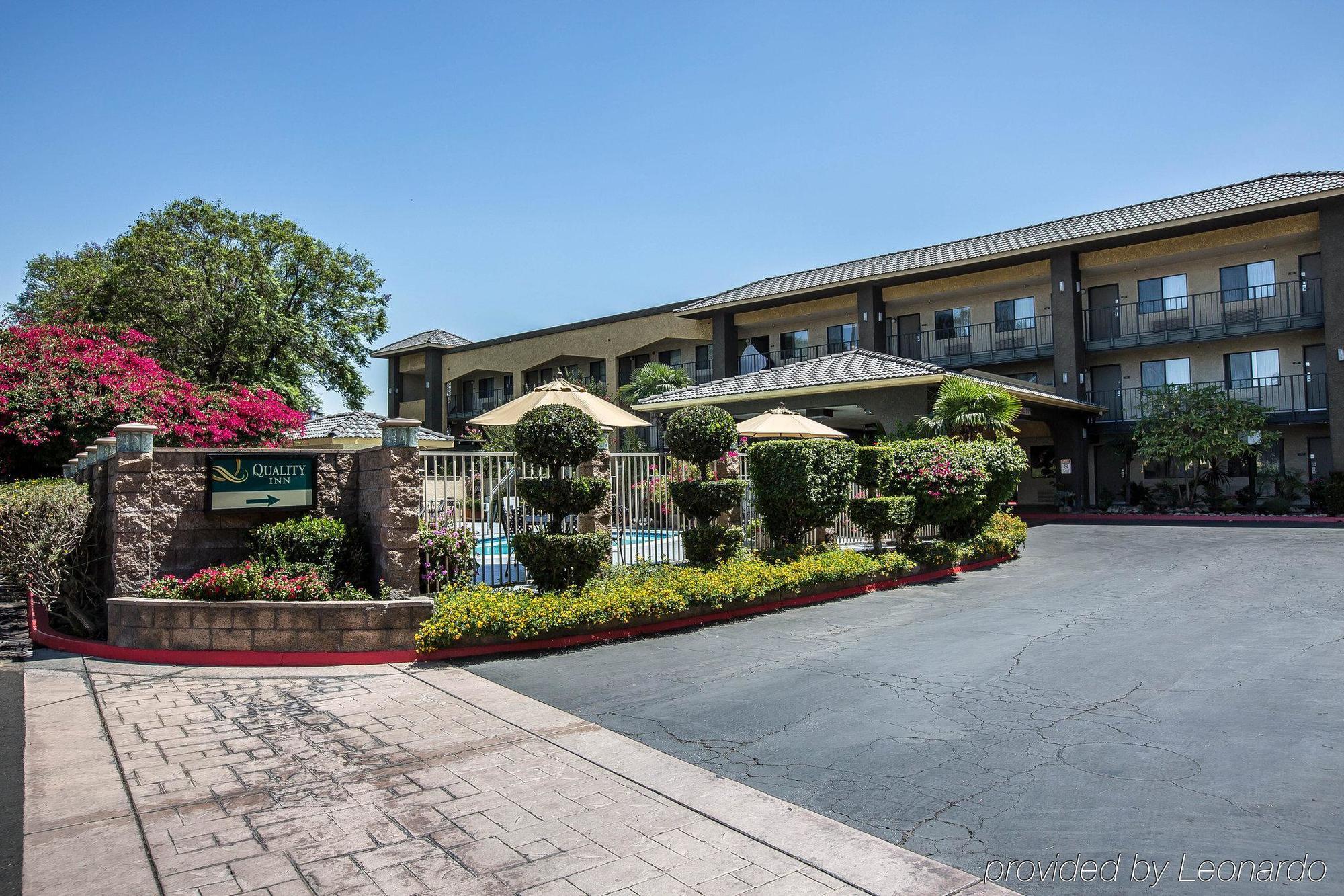 Quality Inn Ontario Airport Convention Center Bagian luar foto